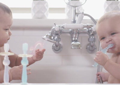 Cepillo de dientes de silicona Haakaa 360º bebés